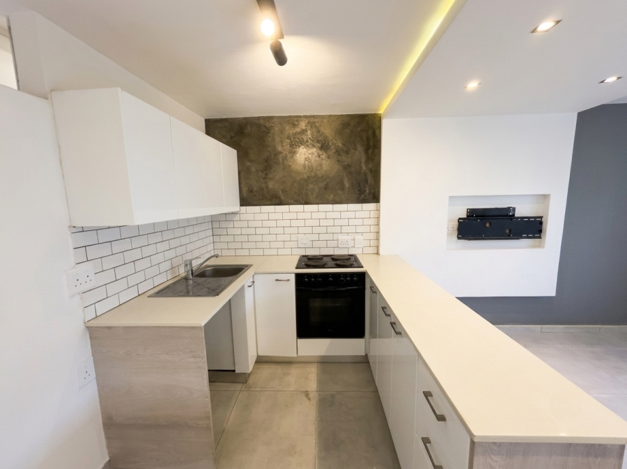 To Let 1 Bedroom Property for Rent in Table View Western Cape